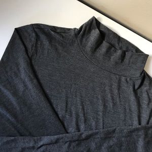 WILD FABLE GREY TURTLENECK